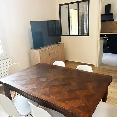 Cannoise En Bord De * קאן