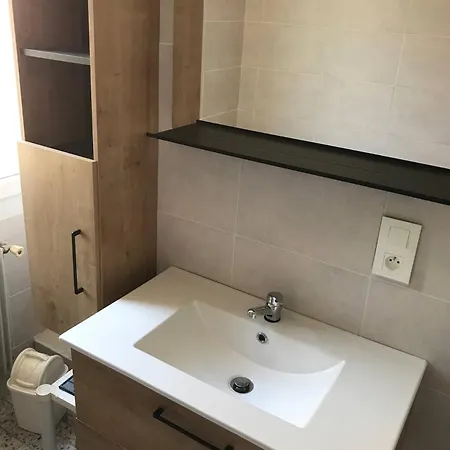 Cannoise En Bord De فيلة كان